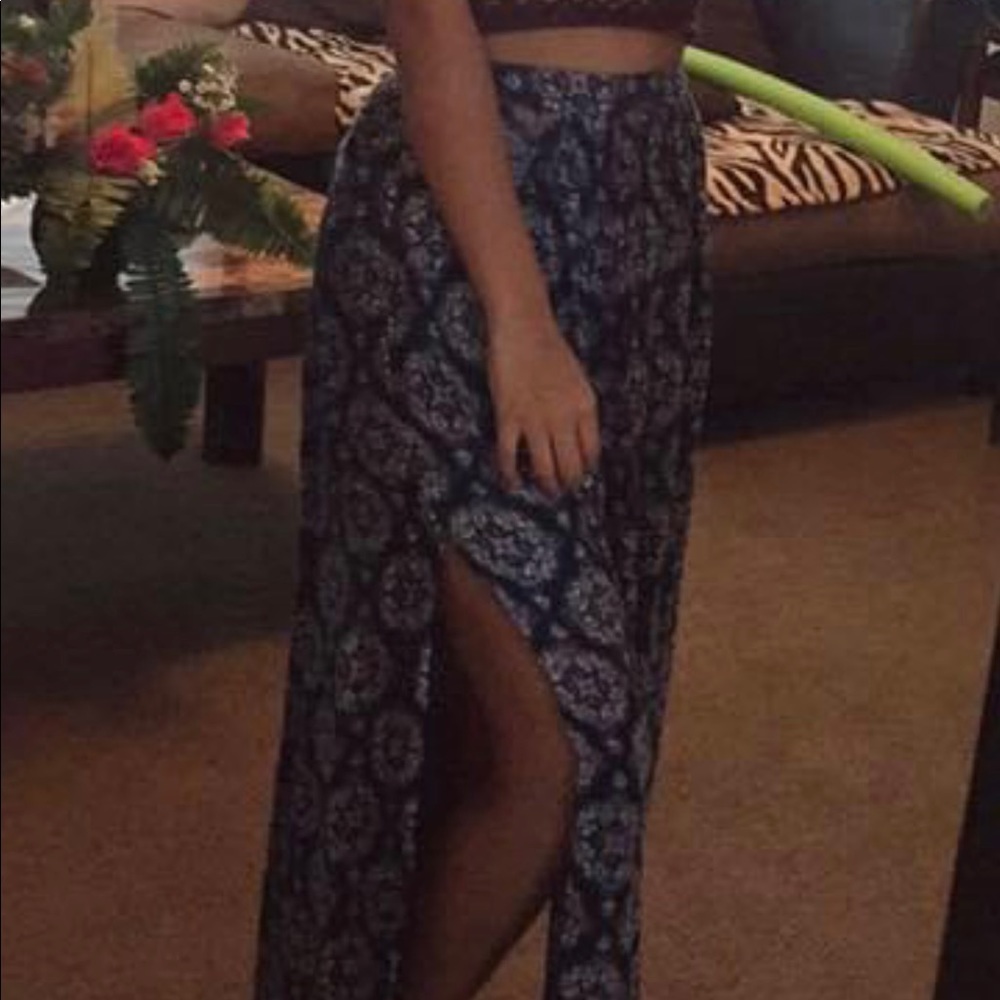 Hollister maxi skirt